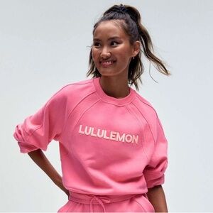 NWT Lululemon Scuba Oversized Pullover *Wordmark
Sakura Pink